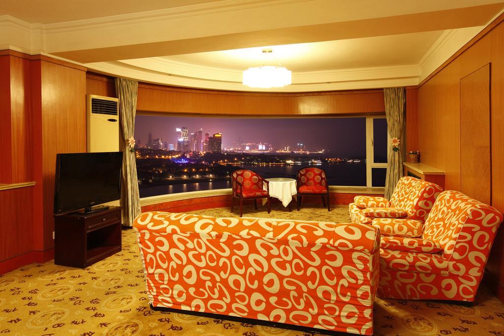 Donghai Grand Hotel Qingdao Chambre photo