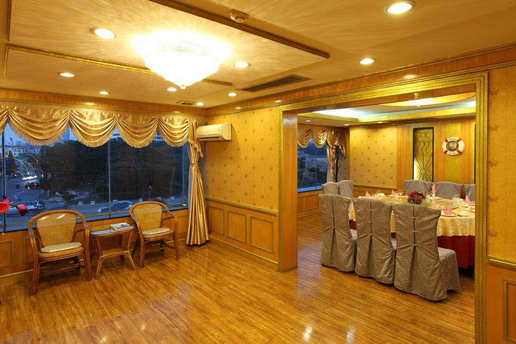 Donghai Grand Hotel Qingdao Extérieur photo