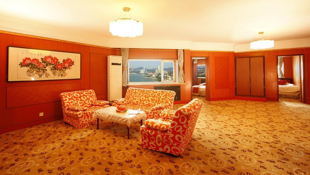 Donghai Grand Hotel Qingdao Chambre photo