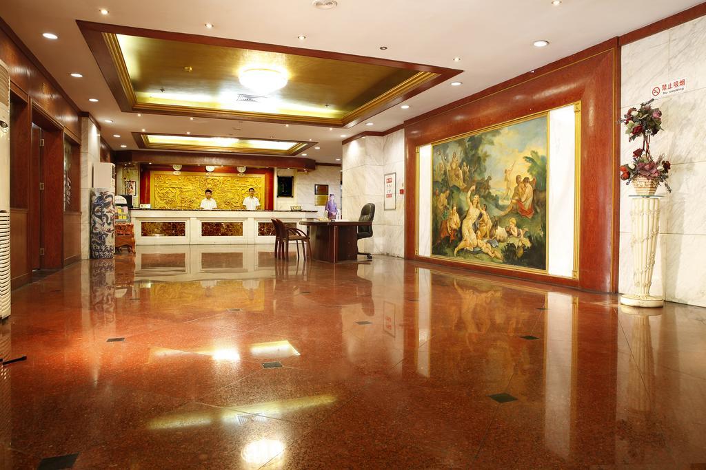 Donghai Grand Hotel Qingdao Extérieur photo