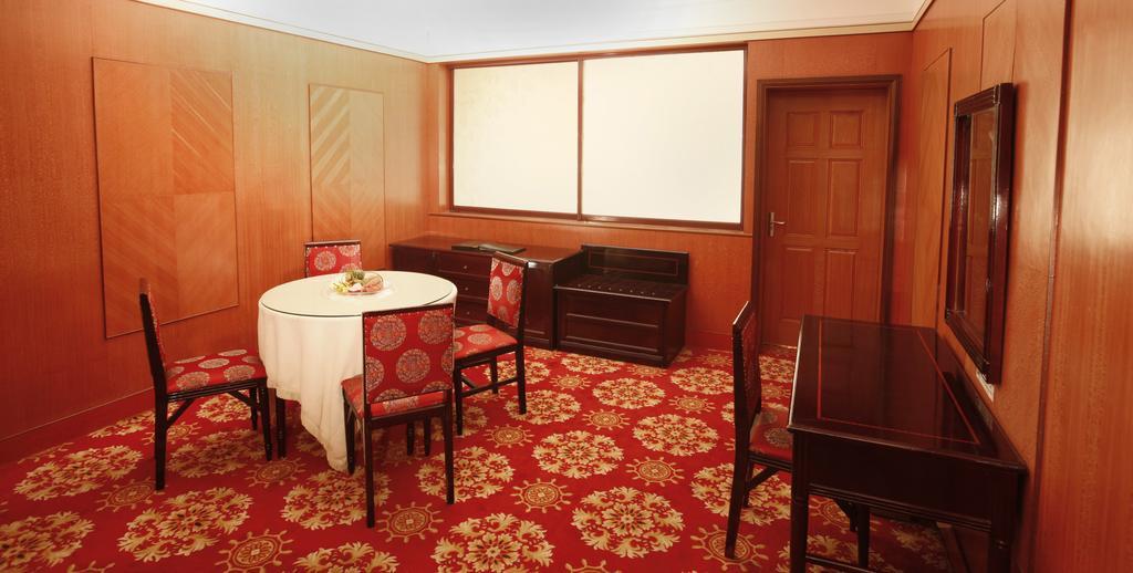 Donghai Grand Hotel Qingdao Extérieur photo